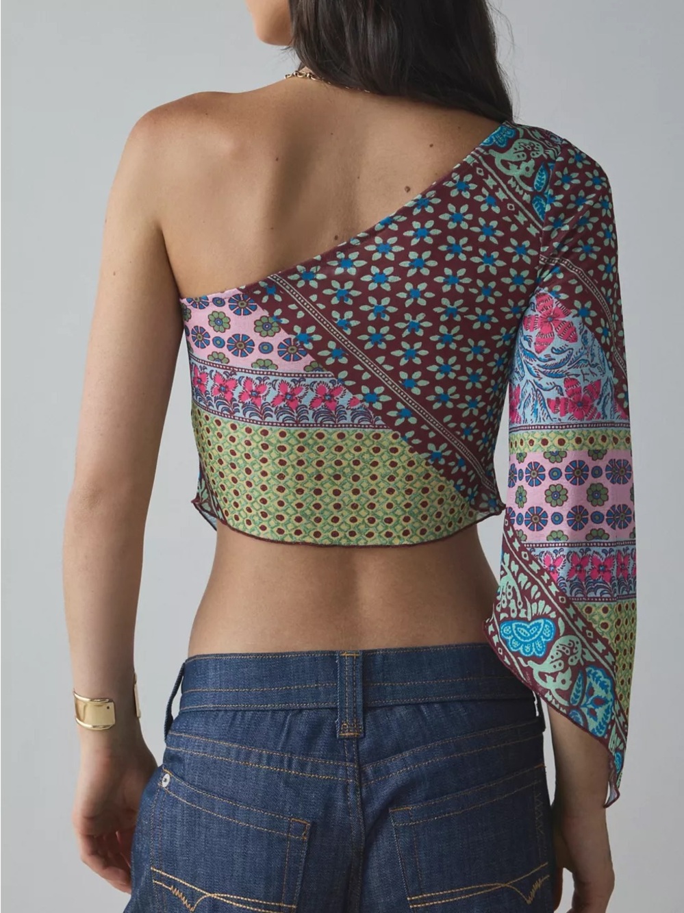 URBAN OUTFITTERS Kimchi Blue Paige Asymmetric One-Shoulder Mesh Top - Picture 4 of 7